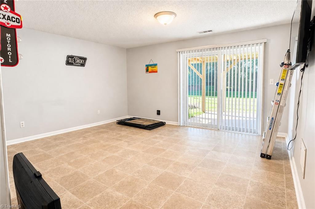 property viewer photo 14