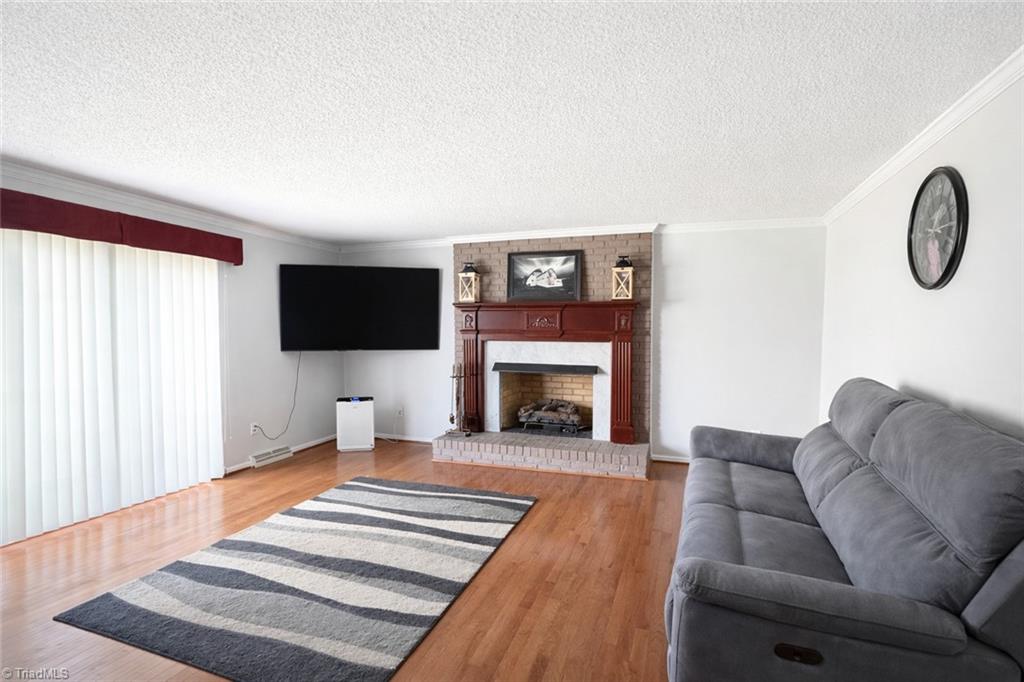 property viewer photo 4
