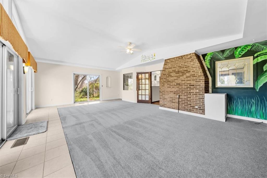 property viewer photo 15