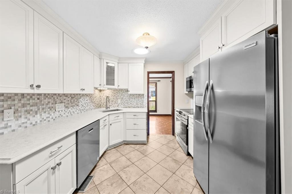property viewer photo 2