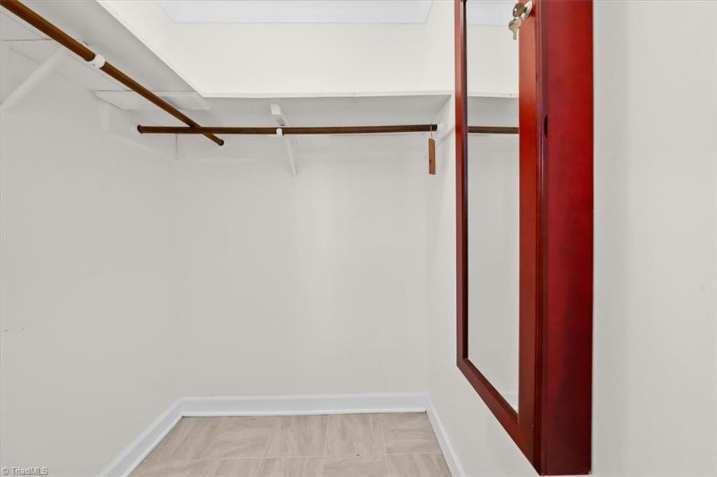 property viewer photo 23