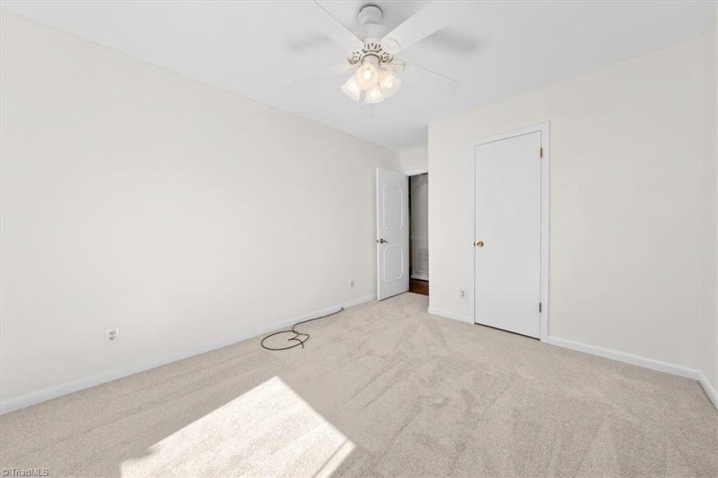 property viewer photo 25