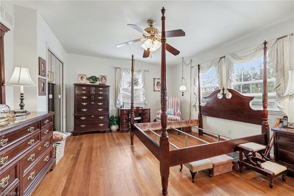 property viewer photo 15