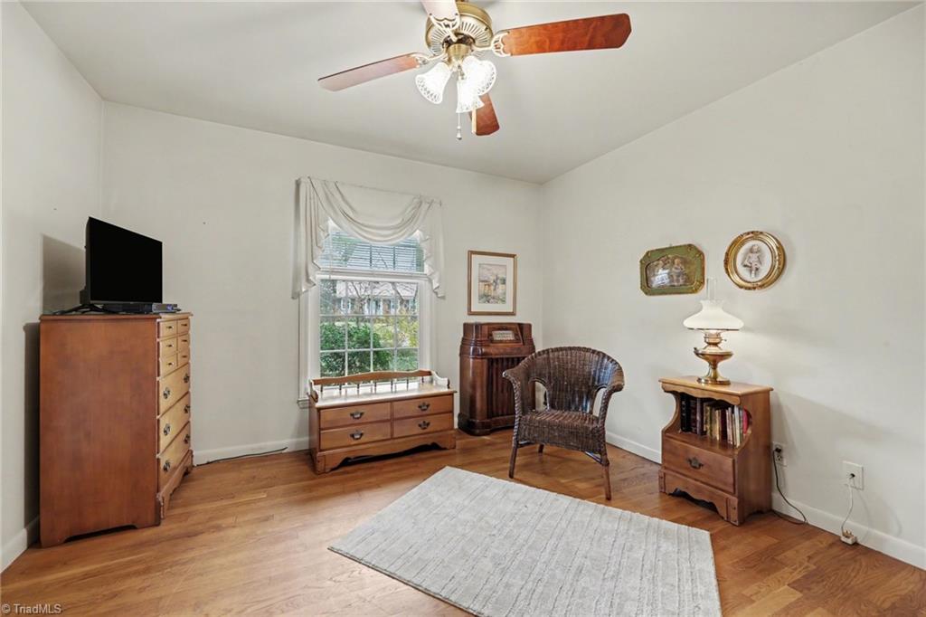 property viewer photo 19