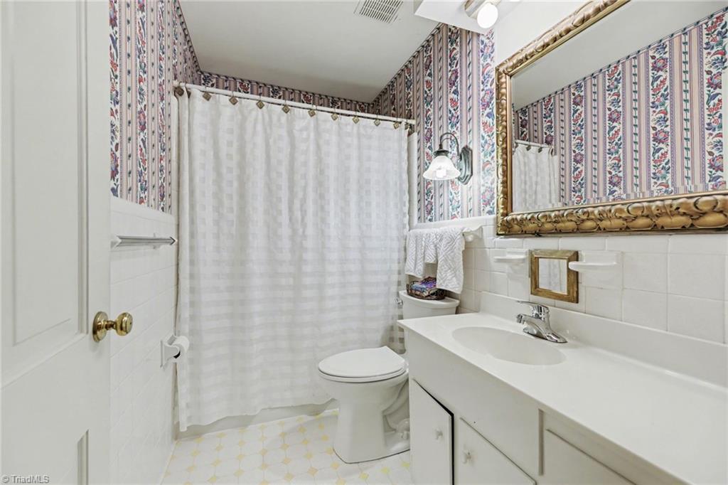 property viewer photo 20