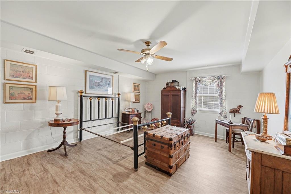property viewer photo 24