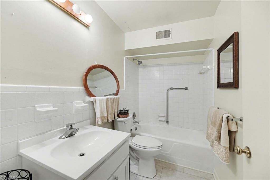 property viewer photo 26
