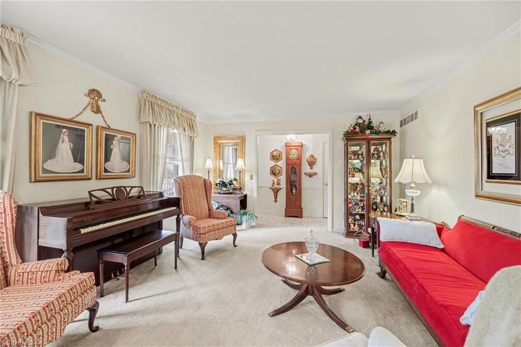 property viewer photo 6