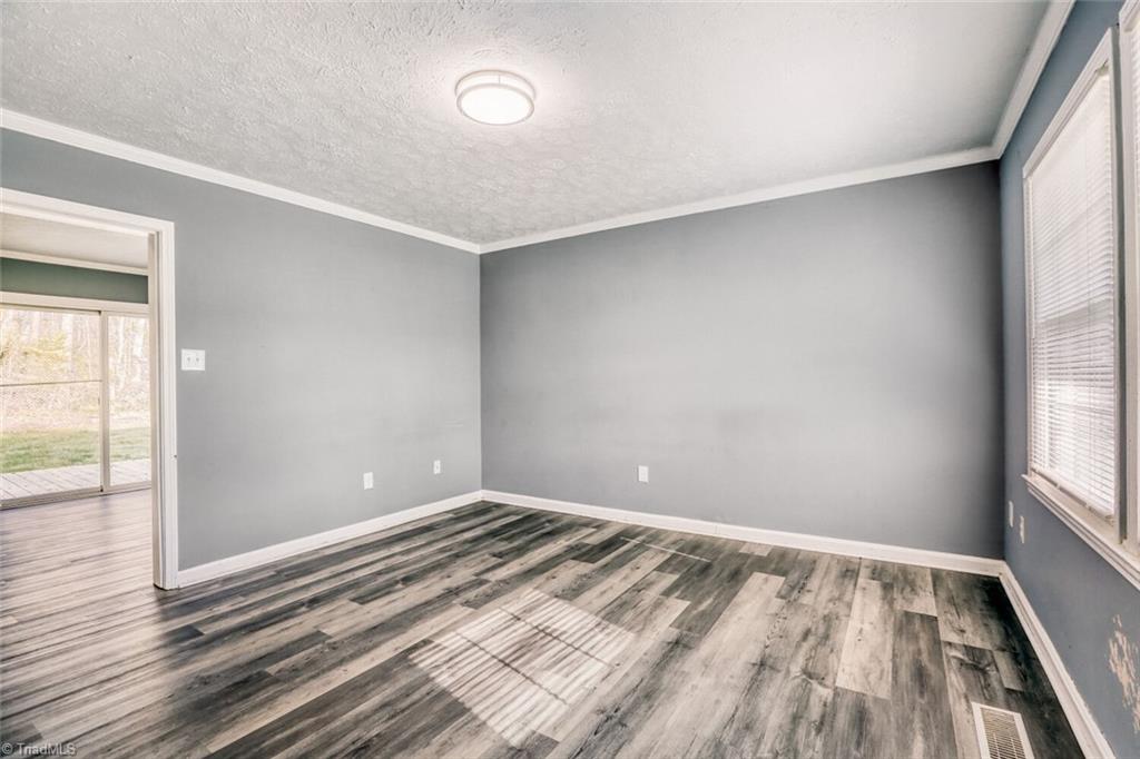 property viewer photo 11