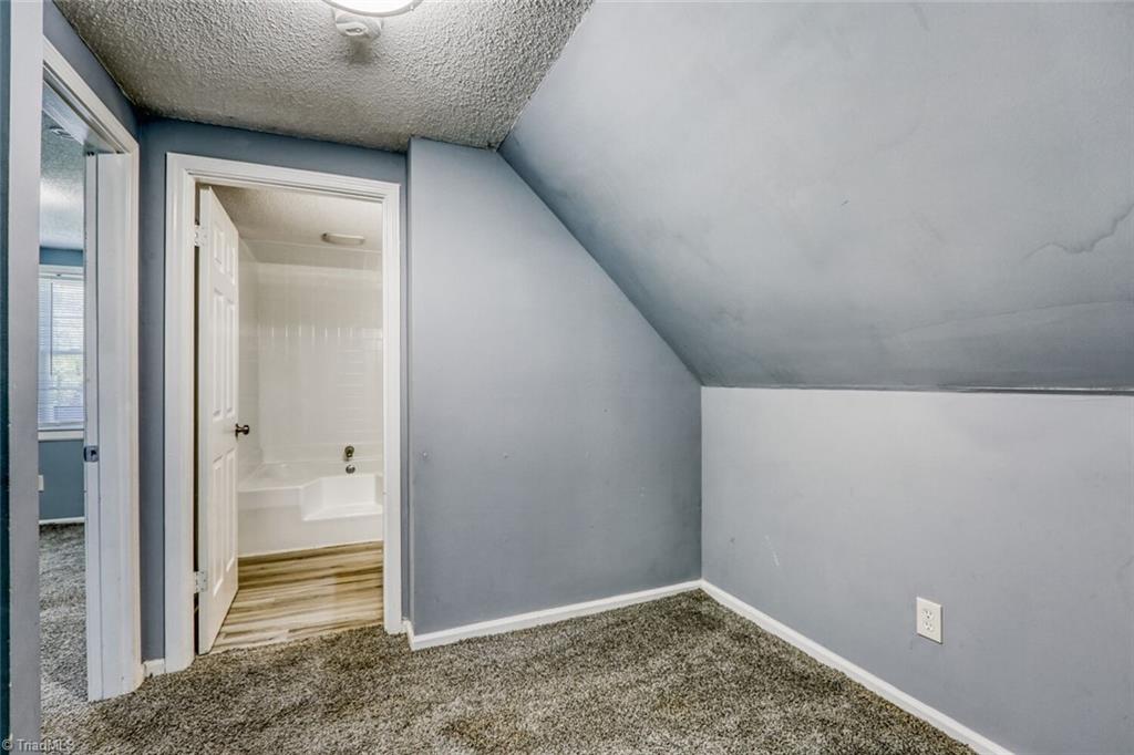 property viewer photo 12