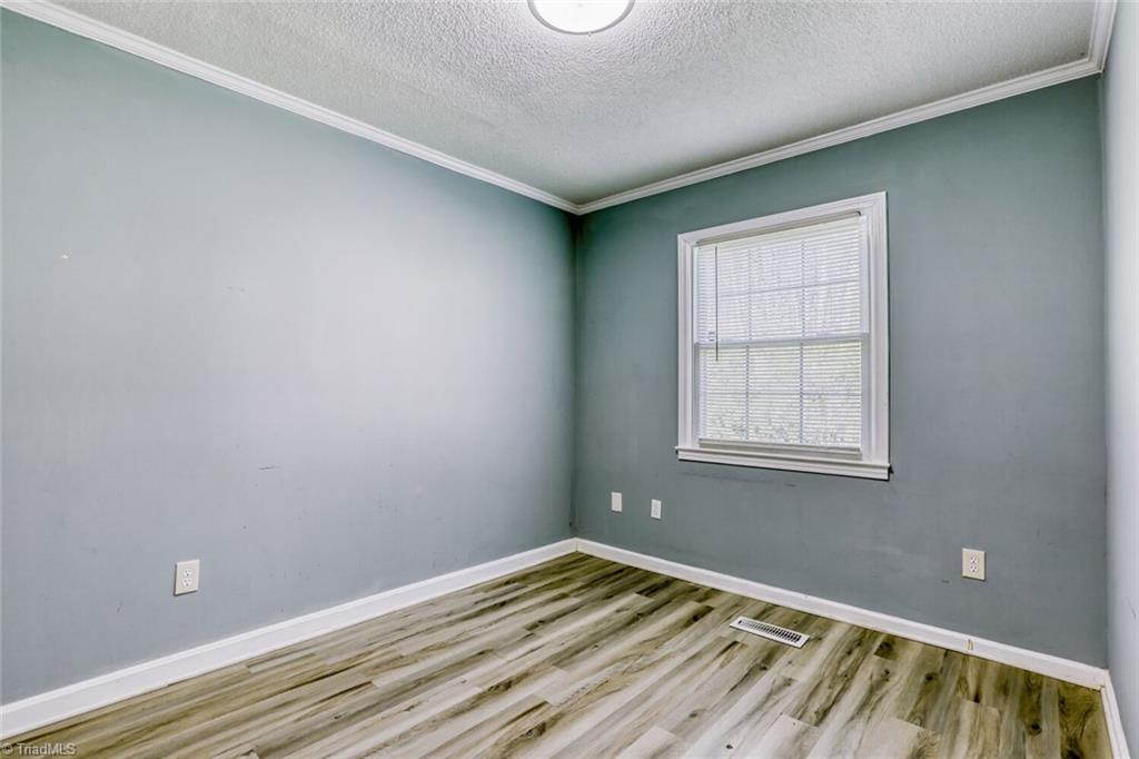 property viewer photo 14