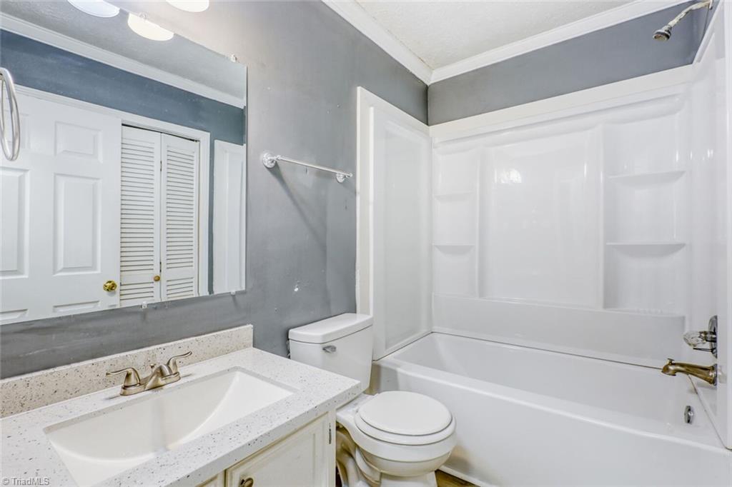 property viewer photo 18