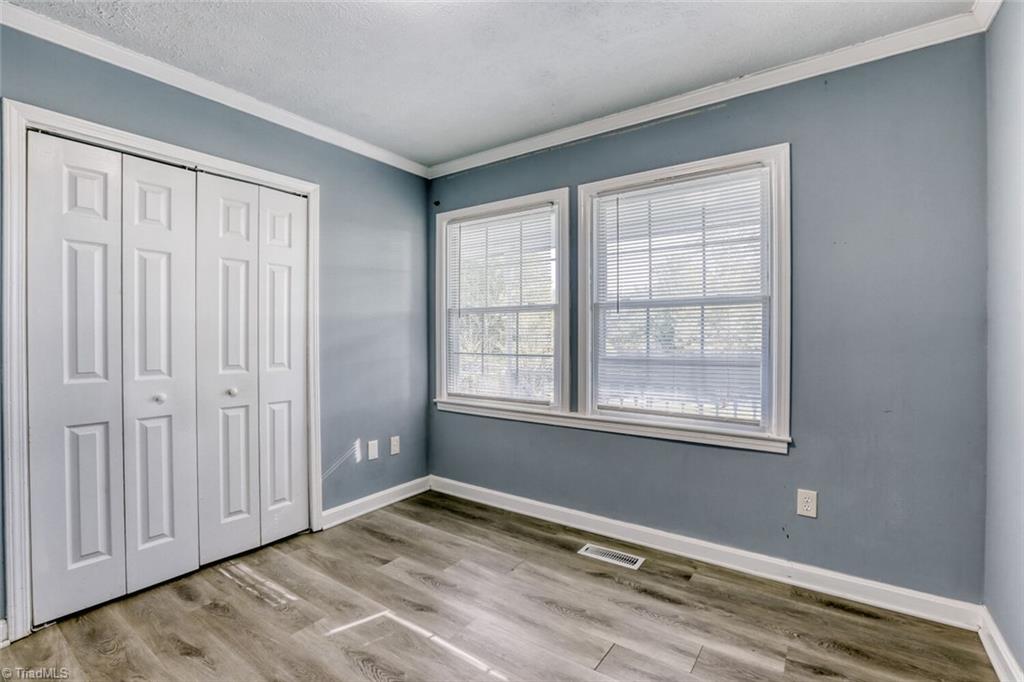property viewer photo 23