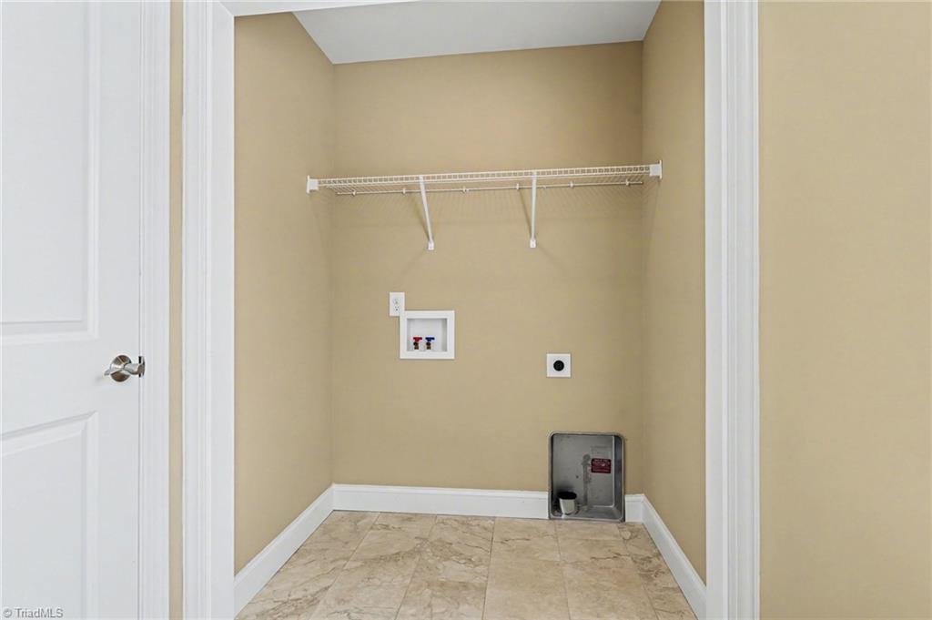 property viewer photo 11