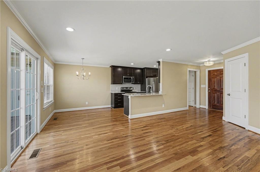 property viewer photo 6