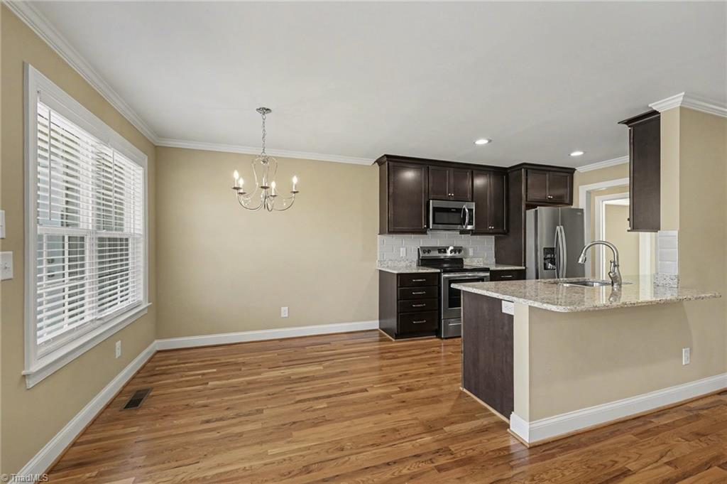 property viewer photo 7