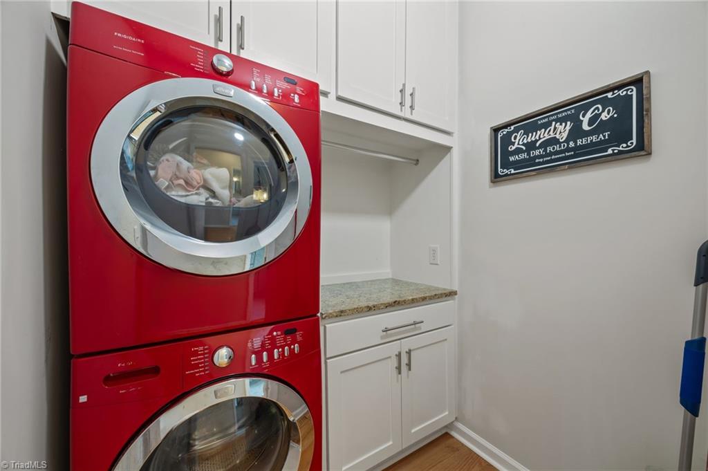 property viewer photo 16