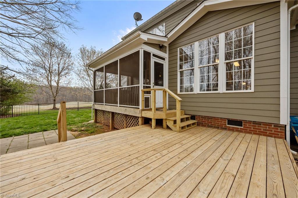property viewer photo 35