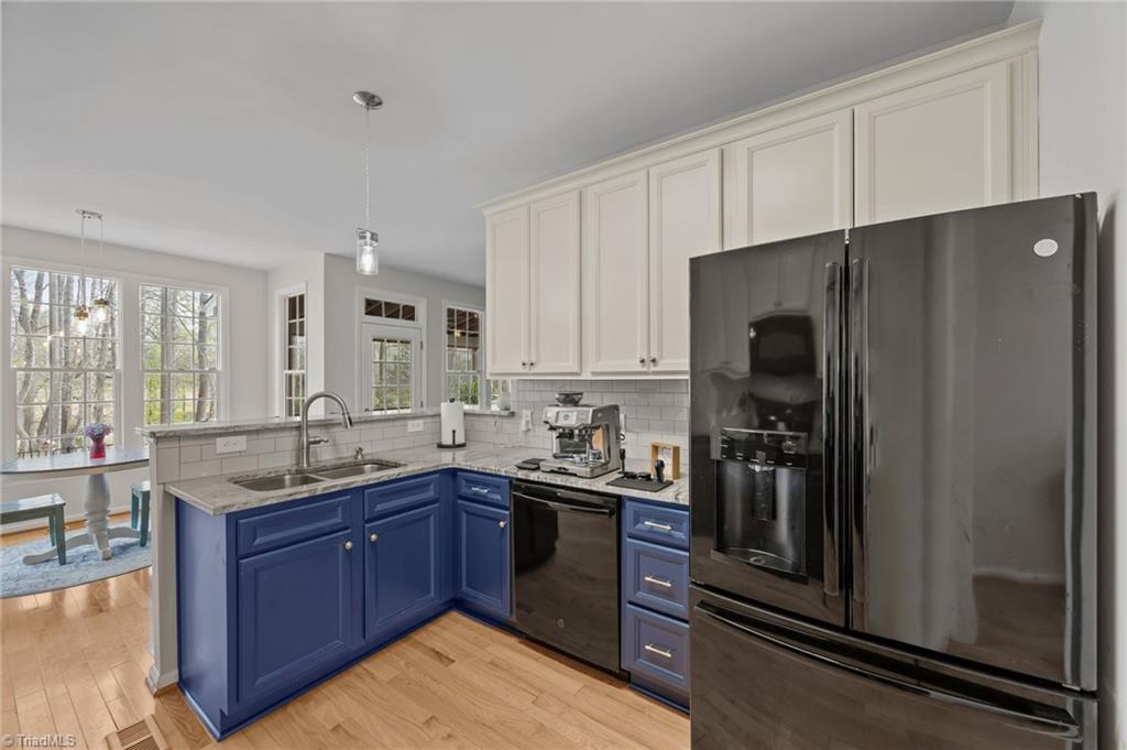 property viewer photo 9