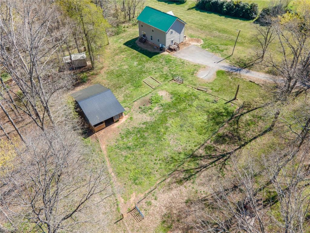 main property photo 37