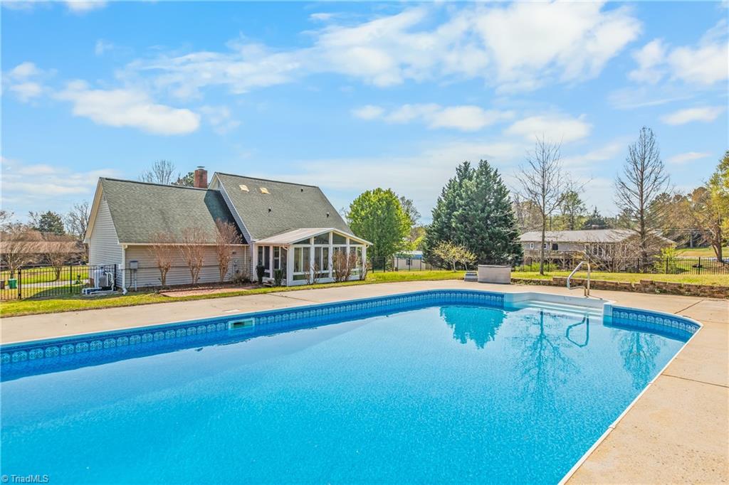 property viewer photo 1