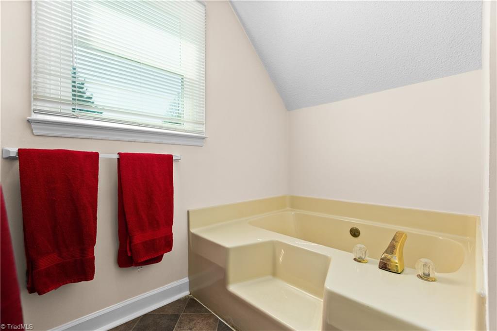 property viewer photo 19
