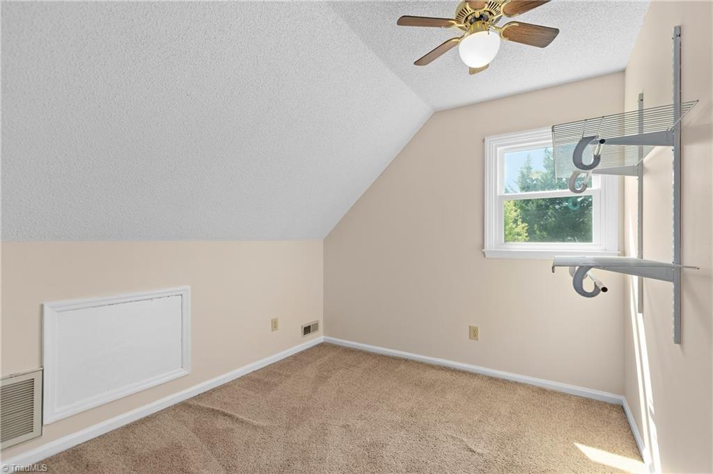 property viewer photo 27