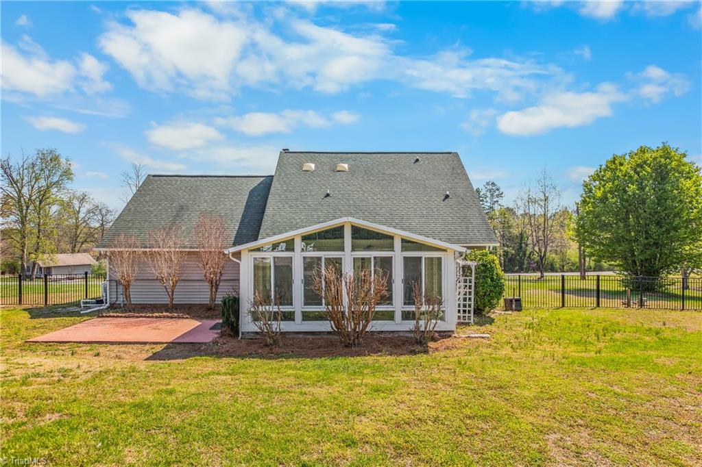 property viewer photo 35