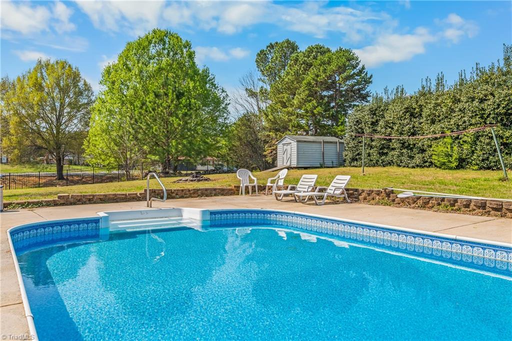 property viewer photo 38
