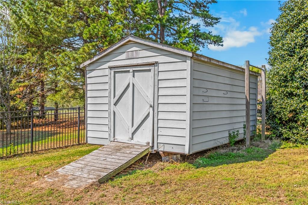 property viewer photo 41