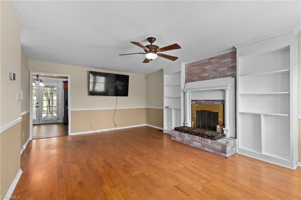 property viewer photo 5