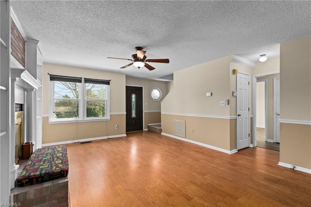 property viewer photo 6