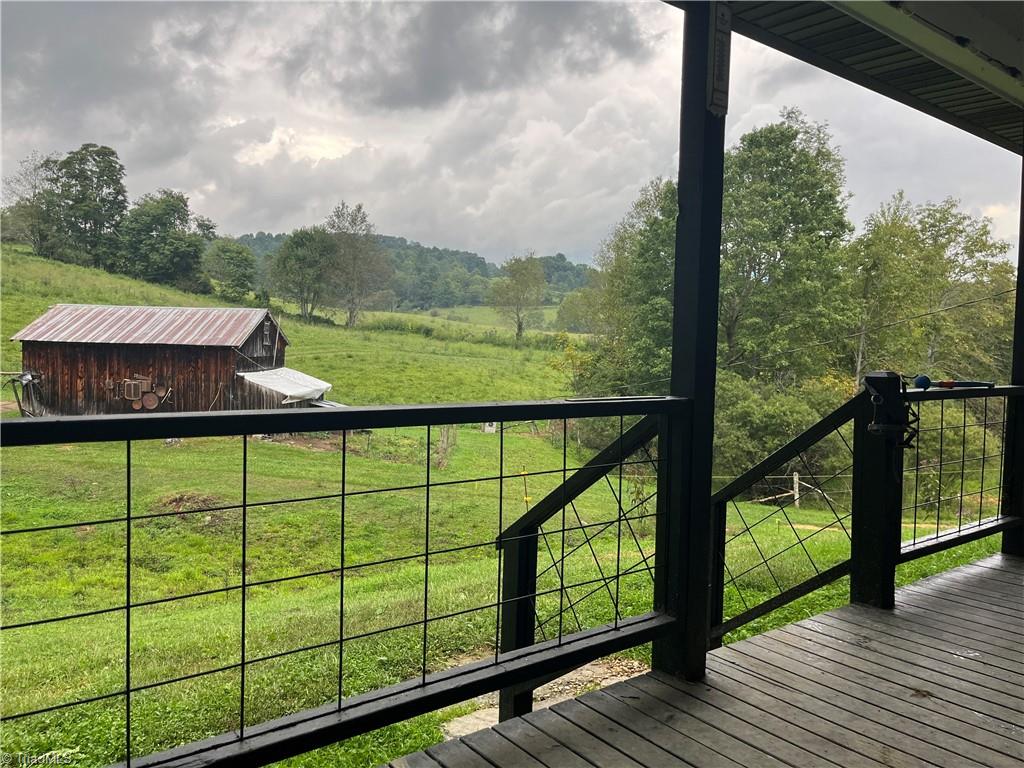 main property photo 16