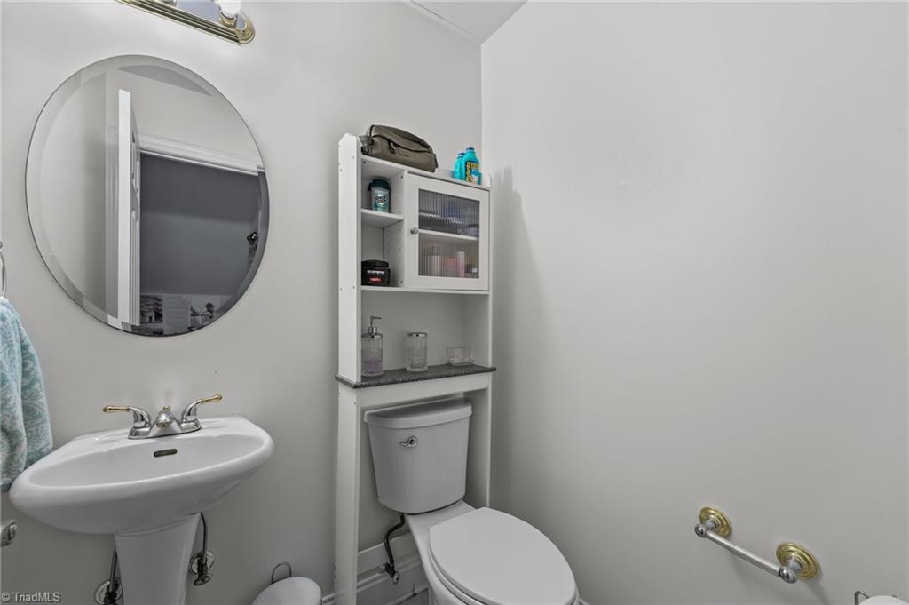 main property photo 45