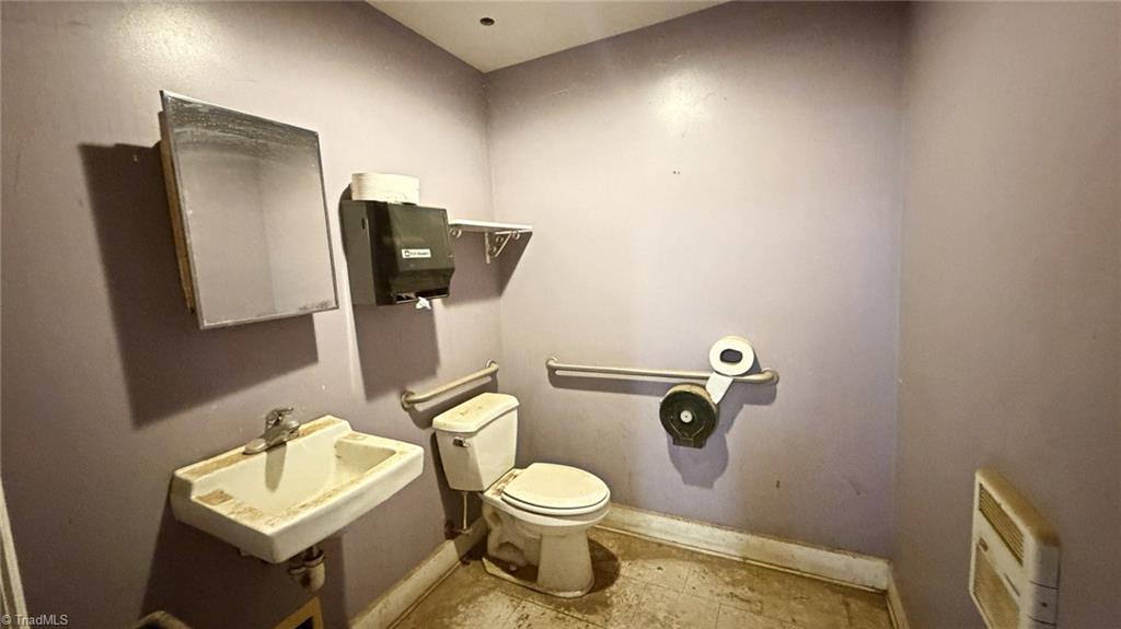 main property photo 37