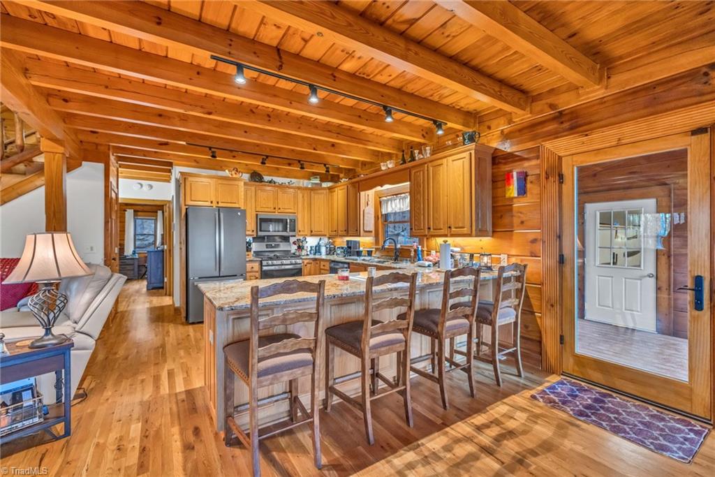 main property photo 15
