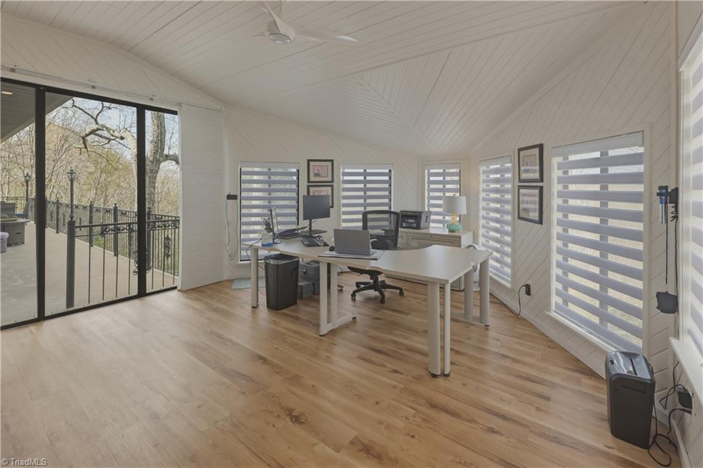 property viewer photo 15