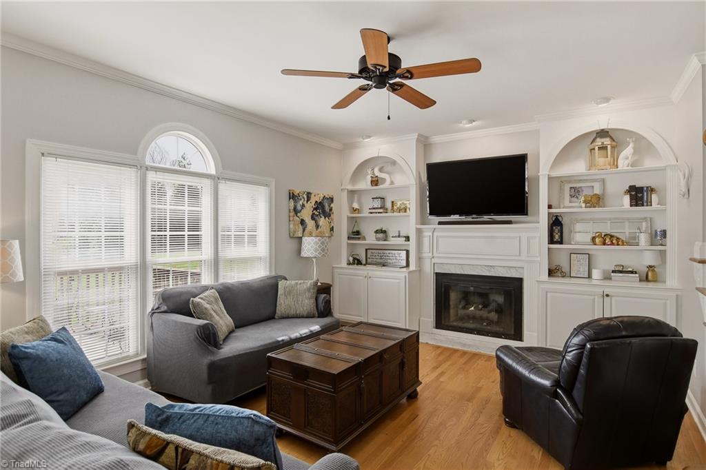 property viewer photo 5