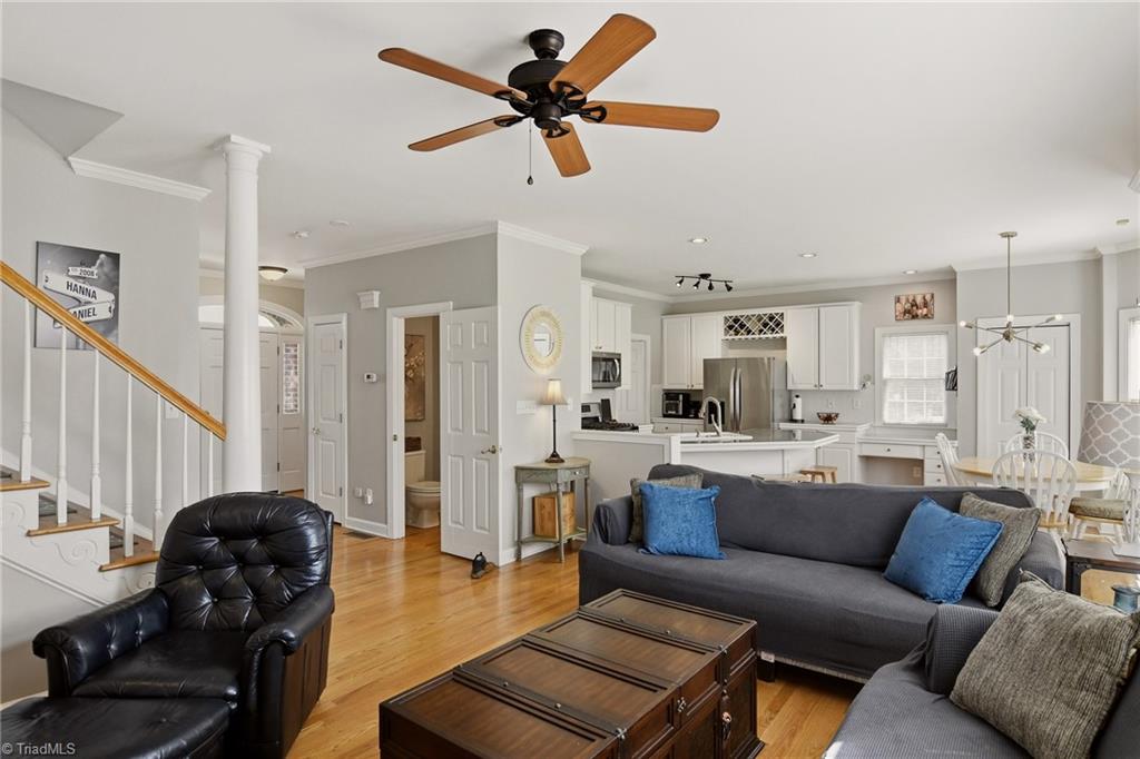 property viewer photo 8