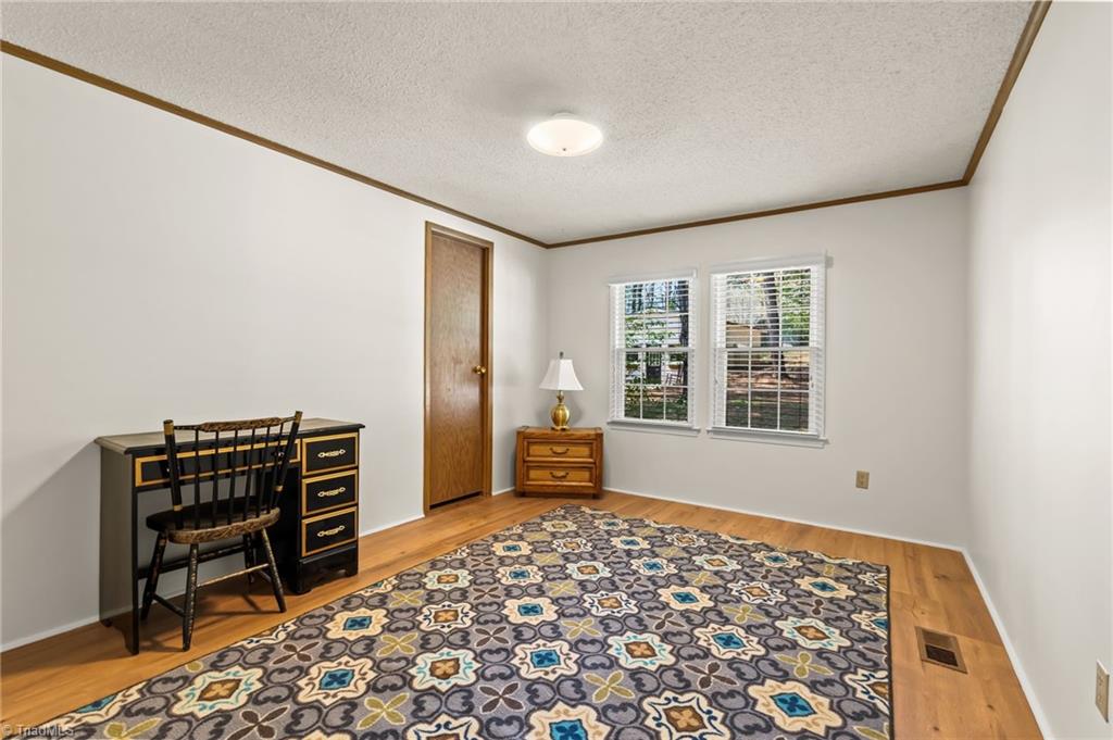 property viewer photo 23