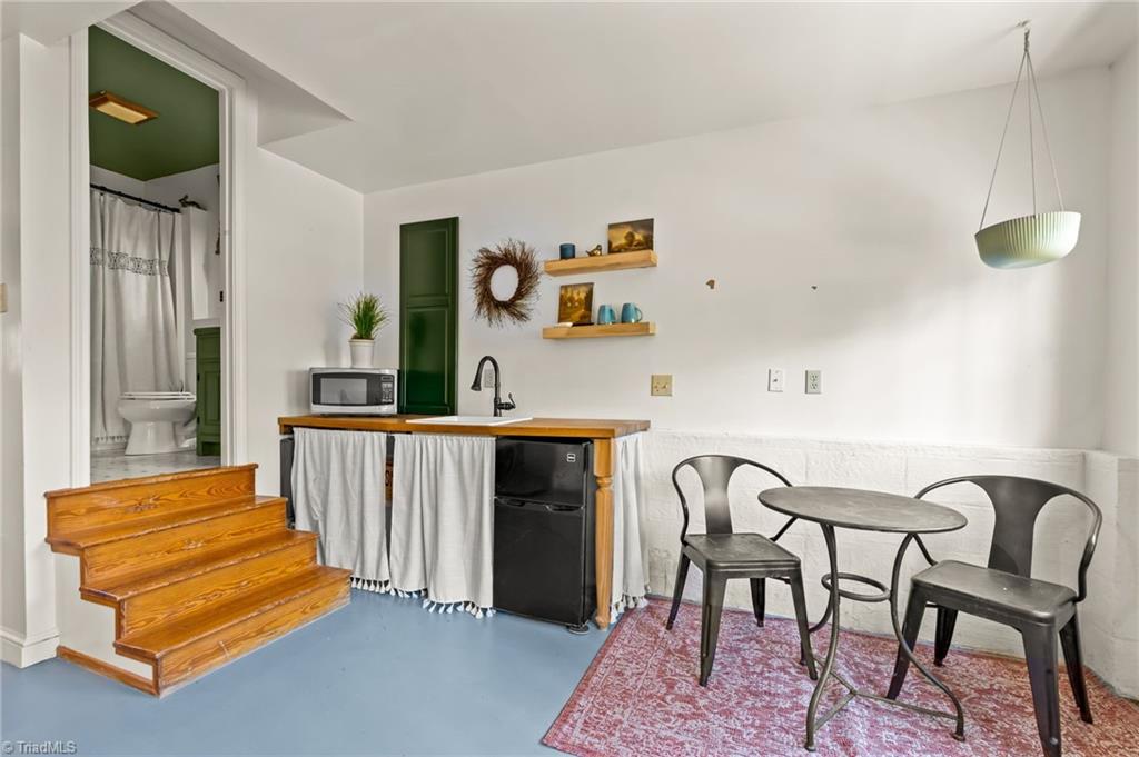 property viewer photo 36