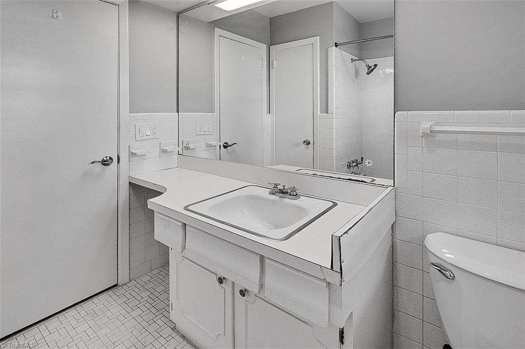 property viewer photo 43