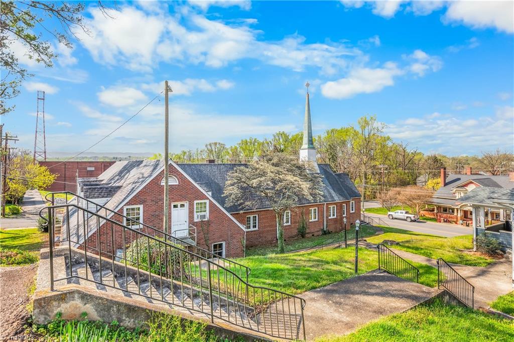main property photo 25
