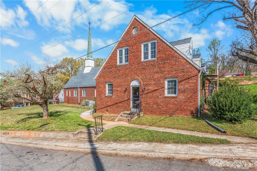 main property photo 32