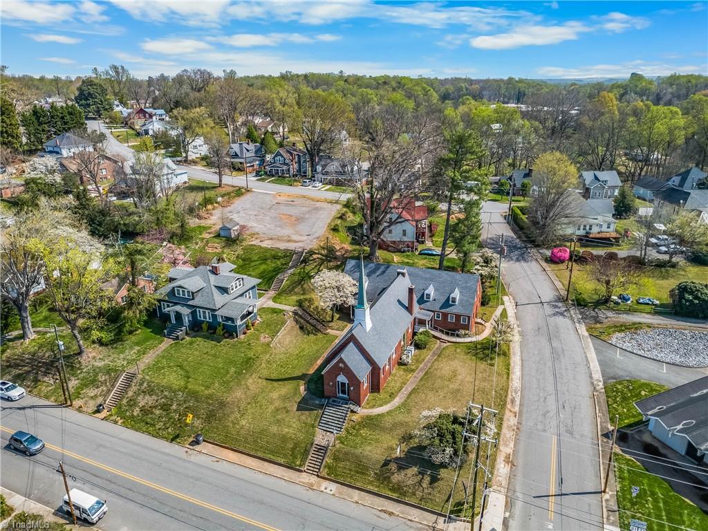main property photo 41