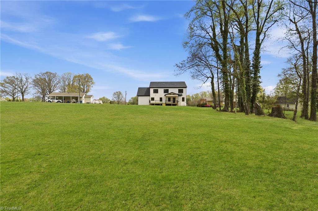main property photo 40