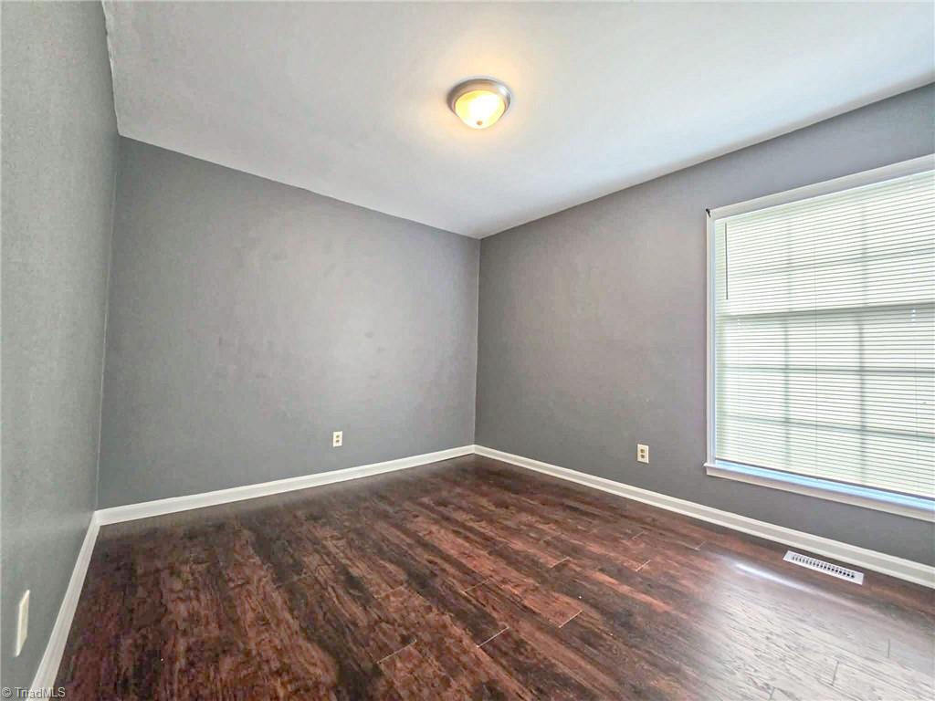 property viewer photo 10