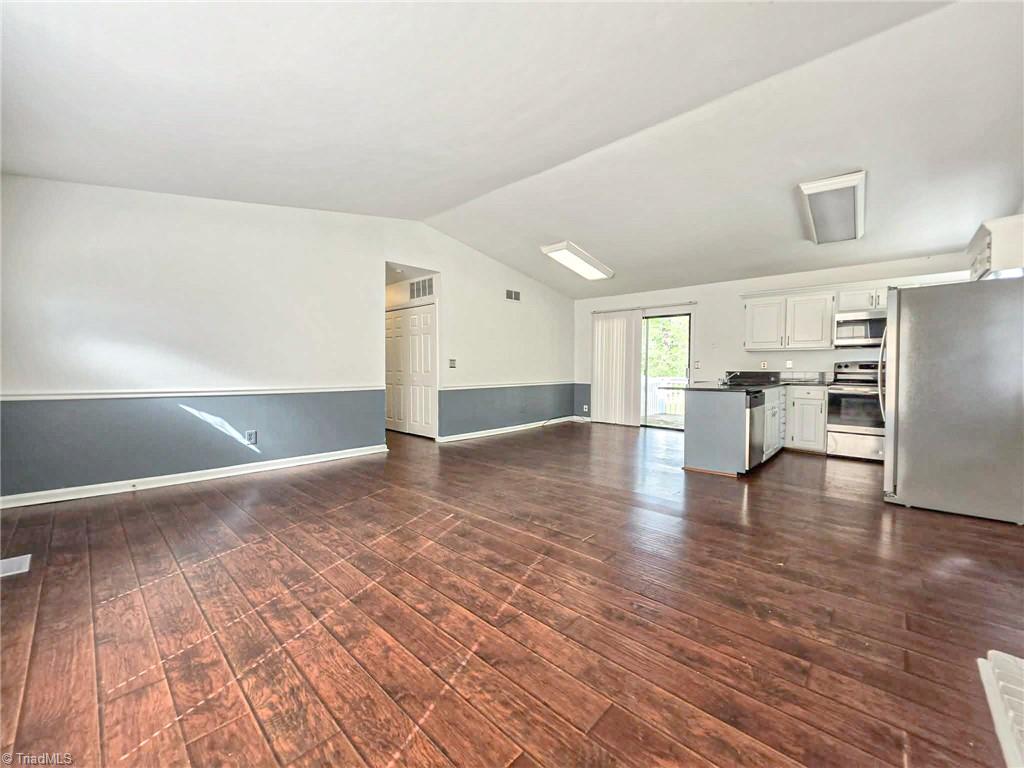 property viewer photo 6