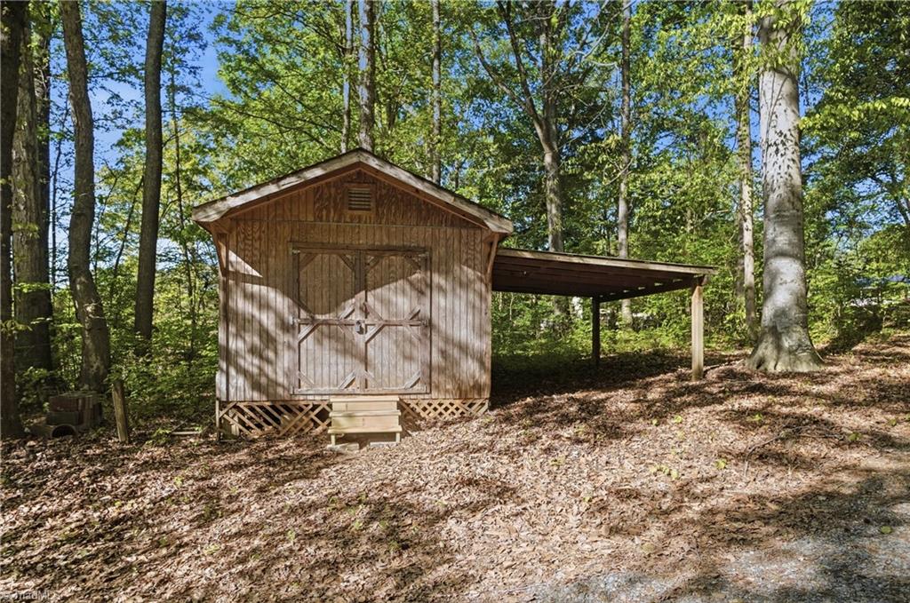 main property photo 41