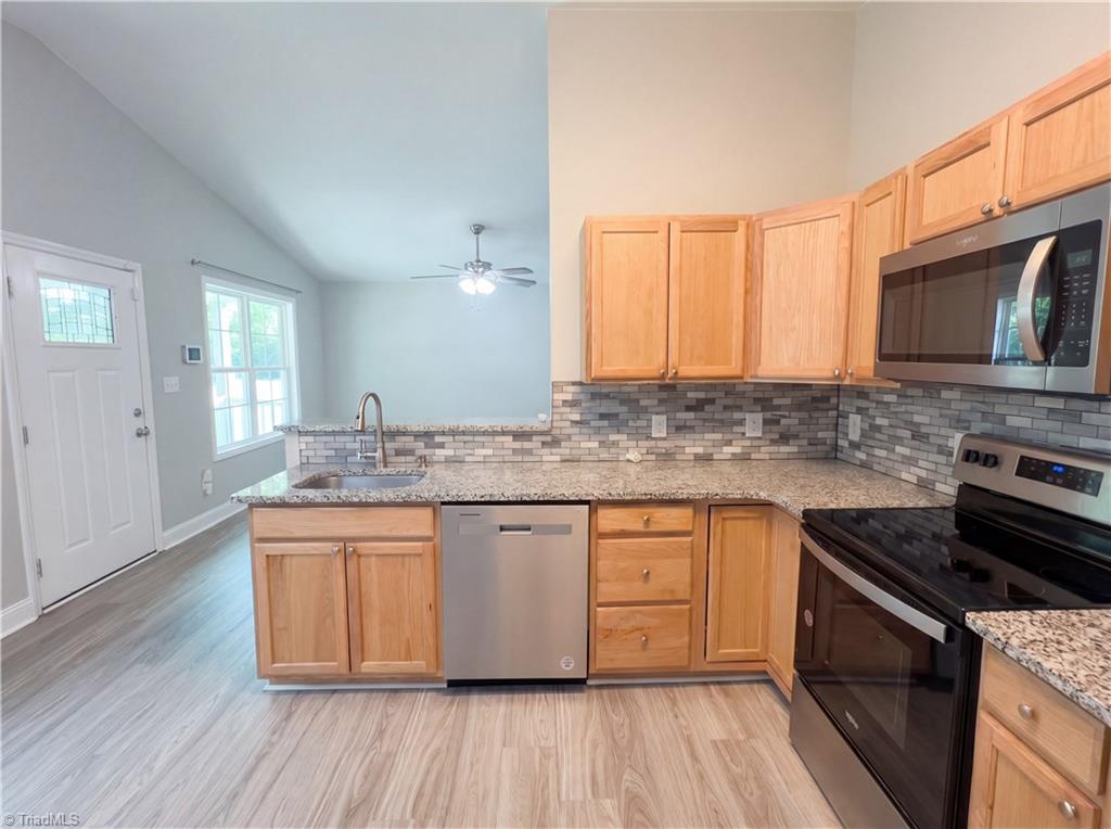 property viewer photo 4